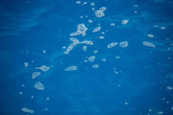 Glatte Oberfläche Mit Blauem Meerwasser — Stockfoto