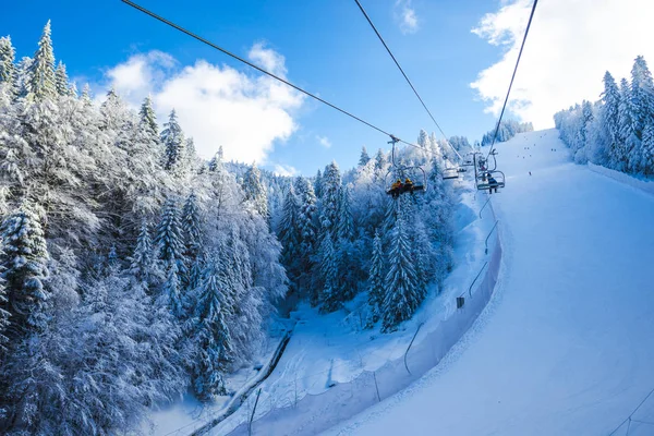 Snow Covered Ski Resort Winter Mountains Ski Lift — Stock Photo, Image