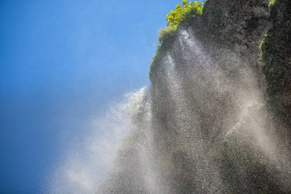 自然の背景を持つ崖 — ストック写真