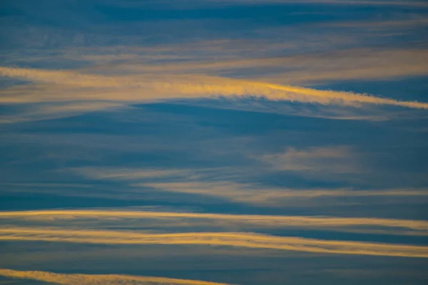 Sonnenuntergang Über Hügeln Heller Natürlicher Hintergrund — Stockfoto