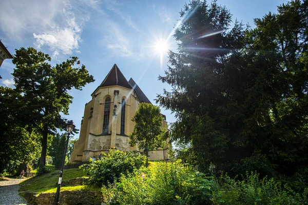 Igreja Velha Montanhas Verdes — Fotografia de Stock