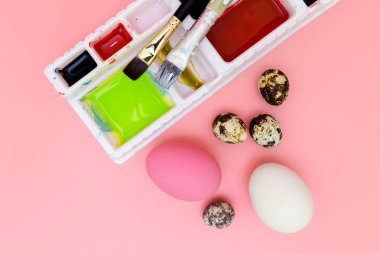 düz lay fotoğraf mutlu paskalya, Paskalya için hazırlanıyor üst görünümü