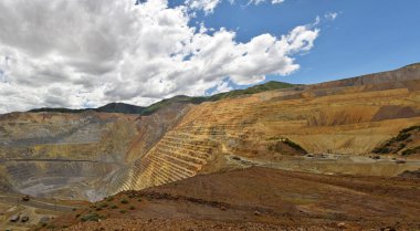 Büyük bakır madeni