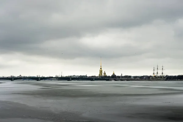 Río Neva Primavera Congelado Día Jalá San Petersburgo Rusia Peter —  Fotos de Stock