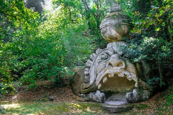 Antik heykel, Proteus, ünlü Parco dei Mostri, Sacro Bosco veya Giardini di Bomarzo olarak da bilinir. Canavarlar park. Lazio, İtalya