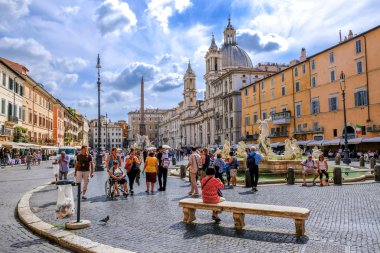 Güzel Navona Meydanı veya Piazza Navona, Roma, İtalya