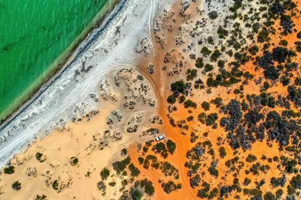 西オーストラリア州のフランソワ ペロン国立公園ペロン岬の海岸線の空中ビュー — ストック写真