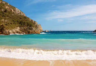Paleokastritsa: Korfu, Yunanistan, güzel kumlu plaj
