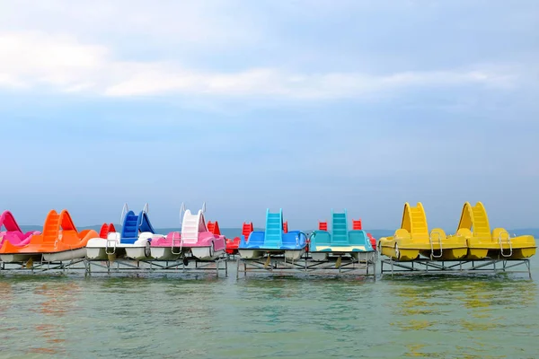 Barcos Remos Color Vivo Lago Balaton Hungría — Foto de Stock