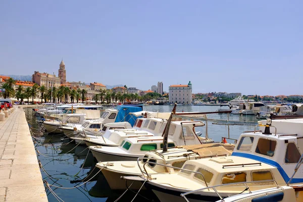 Split Stad Boot Haven Met Promenade Achtergrond Kroatië — Stockfoto