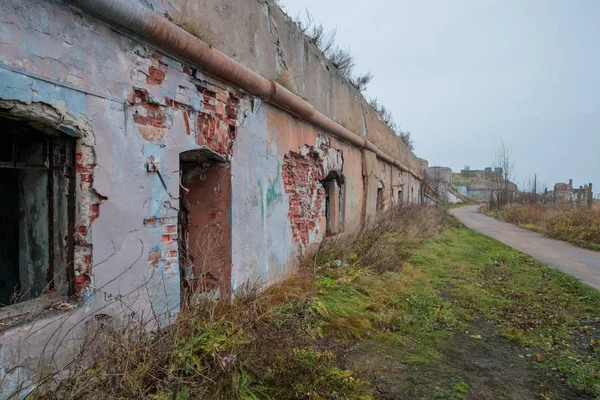 Old and broken architecture of the first north fort — Stock Photo, Image