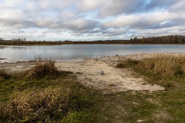 Курлевский карьер в селе Донзо Россия днем — стоковое фото