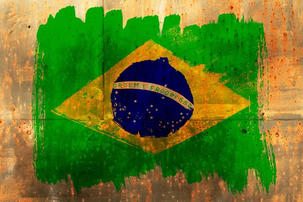 Fundo de uma antiga bandeira brasileira em estilo grunge — Fotografia de Stock