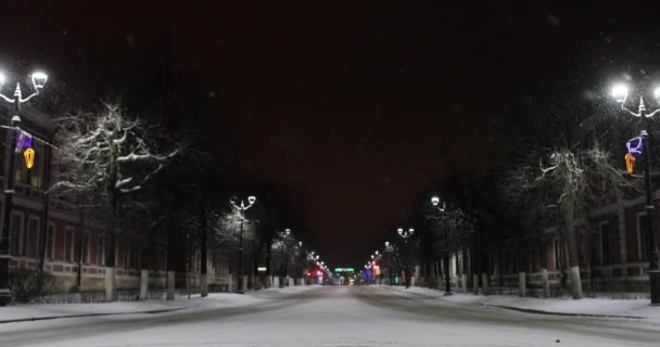 Deserted city street in winter night — Stock Video