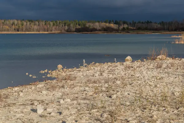 Kurlevsky quarry met vogel in het dorp van Donzo Rusland overdag — Stockfoto