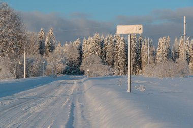 Rusya 'da kar yağan soğuk ve kış manzaraları