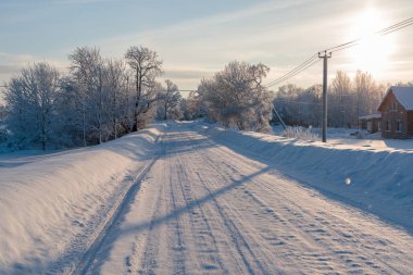 Rusya 'da kar yağan soğuk ve kış manzaraları