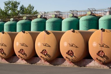 yaz aylarında sokakta birçok sarnıçlar