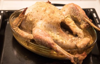 tepside pişmiş hindi