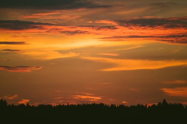 yaz aylarında güzel renk gökyüzü ve bulutlar