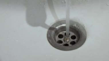 mutfak lavabo yakın çekim eski kirli drenaj