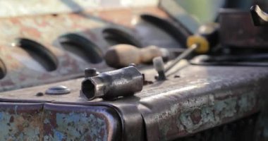 eski ve paslı makine parçaları video 4k