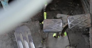 eski ve paslı makine parçaları video 4k