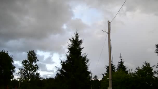 Movimiento de las nubes en la tarde lapso de tiempo de vídeo — Vídeo de stock