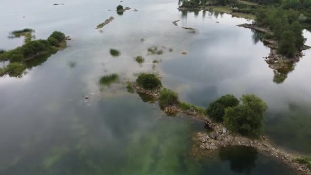 Antiguo pozo de arena inundada de vídeo aéreo — Vídeos de Stock