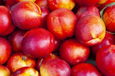 parlak nektarin içinde belgili tanımlık çarşı.