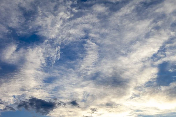 Muhteşem ve kabarık bulutlar.