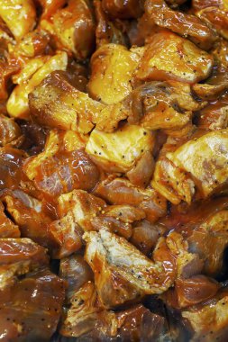 Şiş kebap taze salamura et. Yukarıdan görüntülemek.