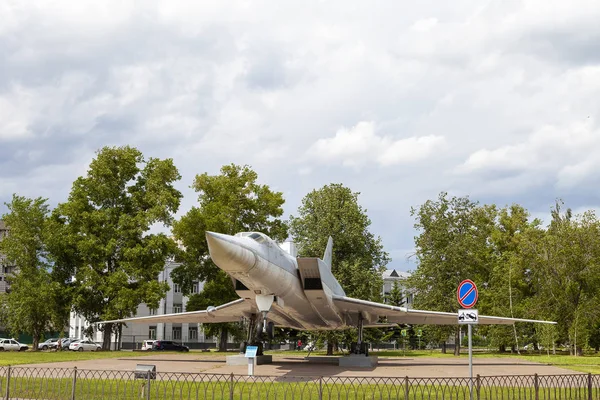 Kazan, Rusya, 05 Haziran 2018: Uçak-anıt Tu - 22m 3 kazan. Dünyanın en hızlı bombacı.