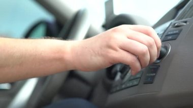 Sürücü arabasında bir kontrol düğmesi ayarlama