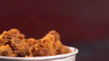 Paket servisi olan restoran kızarmış tavuk Nuggets küvet iplik