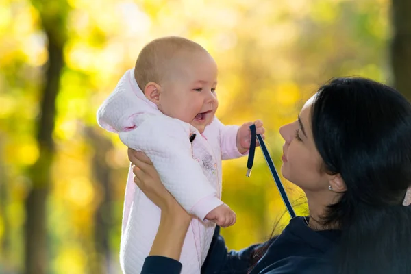 Laughing Little Baby Girl Posing Her Mother Outdoors Autumn Park — Stock Photo, Image