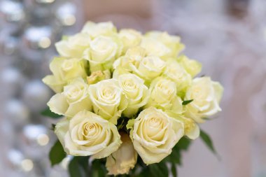 Sevgi, düğün, özel durum, Sevgililer ya da anneler günü kavramsal kokulu taze beyaz gül buketi