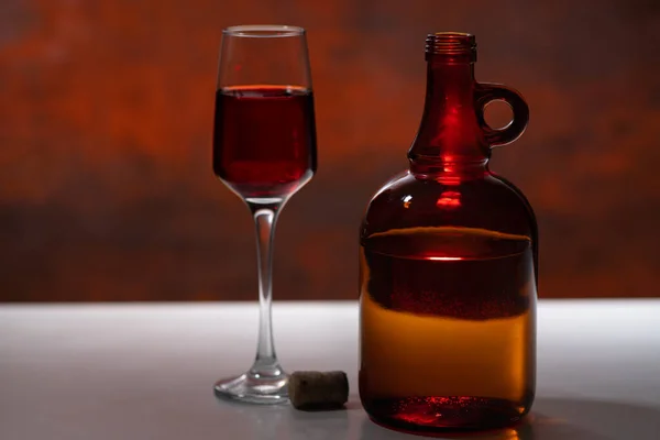 Decanter Stylish Glass Red Wine Counter Cork Glowing Reddish Brown — Stock Photo, Image