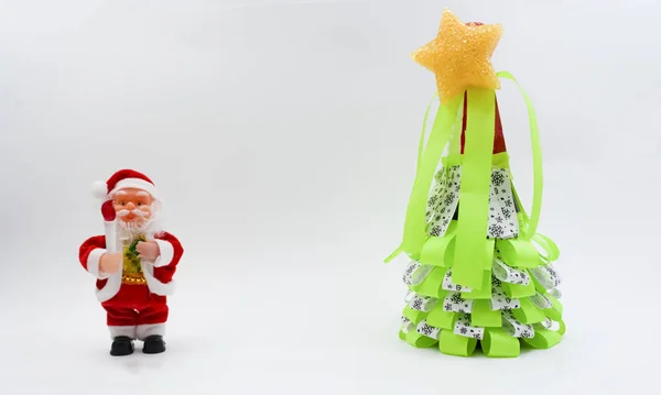 Neues Jahr Dekoriert Mit Bändern Flasche Champagner Mit Weihnachtsmann — Stockfoto