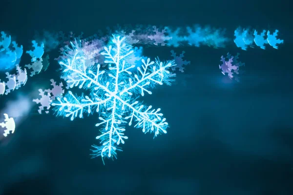 Copo Nieve Sobre Fondo Bokeh Colorido Copo Nieve Con Fondo — Foto de Stock