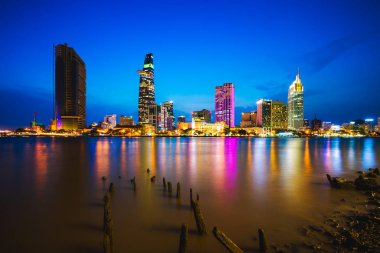 Ho Chi Minh şehir manzarası ve Saygon Nehri, Vietnam