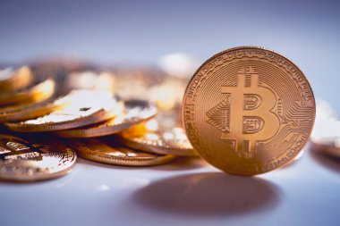 Closeup altın bitcoins, Cryptocurrency iş kavramı
