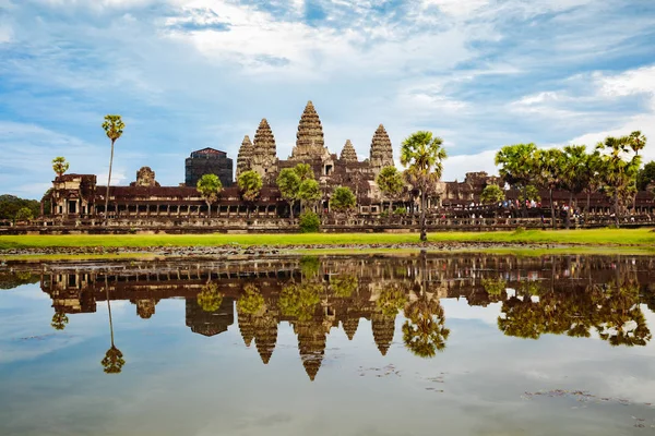 Kamboçya Angkor Wat, Siem biçmek