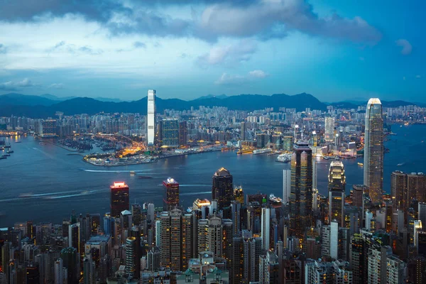 黄昏时分 视图从峰值点 香港香港天际线 — 图库照片