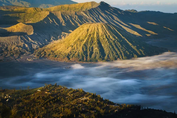 Bromo Aktivní Sopka Část Masivu Tengger Východě Jávy Indonésie — Stock fotografie