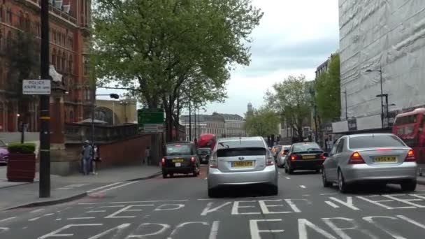 Λονδίνο Αγγλία Ηνωμένο Βασίλειο Απριλίου 2017 Αυτοκίνητο Συνοδηγού Θέα Απασχολημένος — Αρχείο Βίντεο