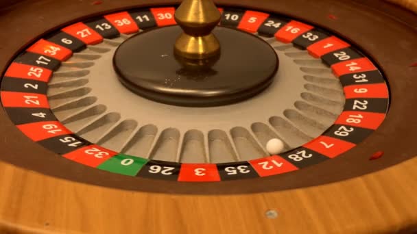 Primer Plano Ruleta Girando Lentamente Luego Deja Moverse — Vídeo de stock