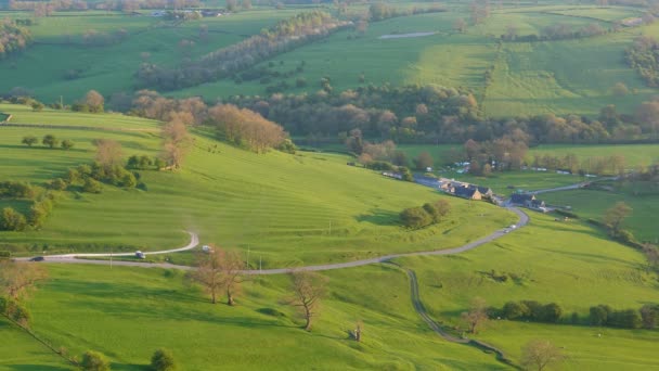 Magnificent Peak District National Park Scenery Hilltop Evening Cars Driving — Stock Video