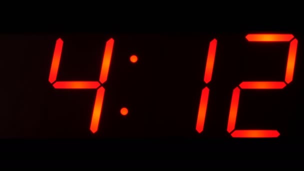 Hora Visualización Entre Reloj Digital Grande — Vídeo de stock