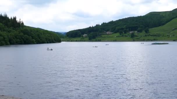 Vue Panoramique Réservoir Ladybower Sur Rivière Derwent Derbyshire Angleterre Royaume — Video